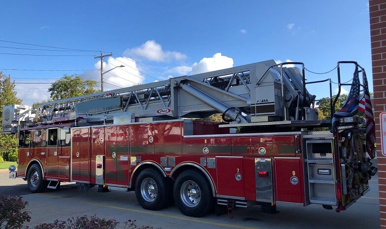 1996/2011 Refurbed Pierce Lance 100ft Rear Mount  Tower Ladder full