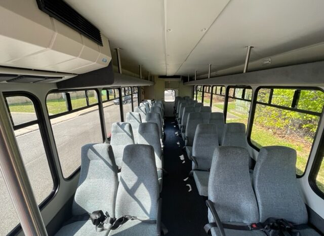 2013 F550 Super Duty Star Craft 28 Passenger Bus 10k Miles full