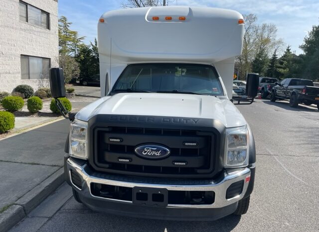 2013 F550 Super Duty Star Craft 28 Passenger Bus 10k Miles full