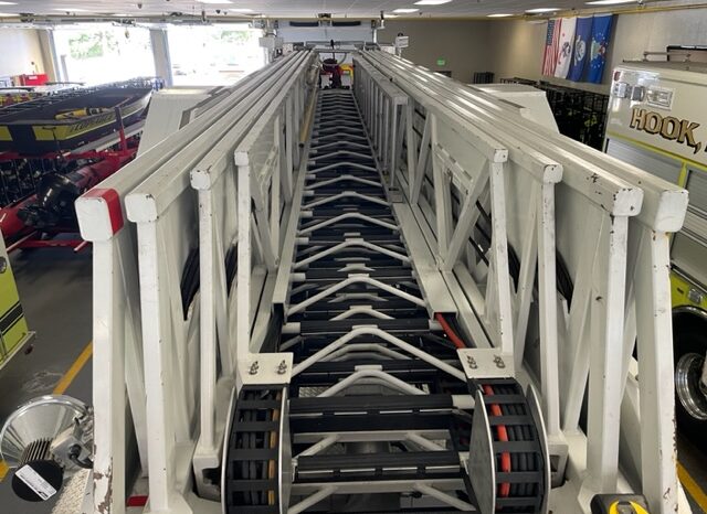 FOR SALE: 1998 Spartan Simon Gladiator LTI 93 Ft Mid-Mount Aerial Platform full