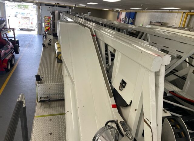 FOR SALE: 1998 Spartan Simon Gladiator LTI 93 Ft Mid-Mount Aerial Platform full