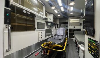 2015 Ford E450 Super Duty  PL Custom Type III Ambulance 62k Miles Gas full