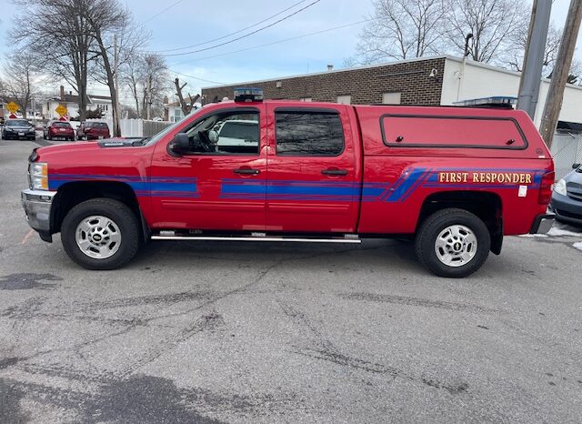 2011 Chevy Silverado 4Dr 2500-HD Pick Up Command Vehicle full