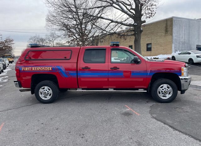 2011 Chevy Silverado 4Dr 2500-HD Pick Up Command Vehicle full