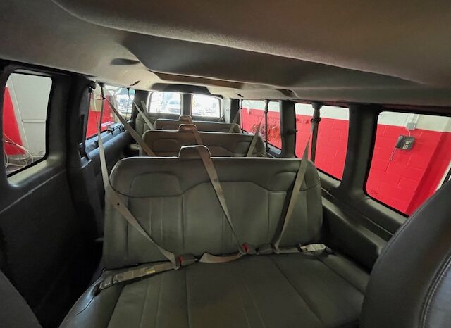 2015 Chevy Express 3500 LS Extended 14 Passenger Van full