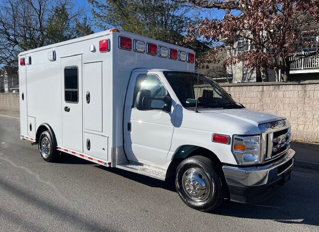 🚑 2024 E450 Super Duty Type III Wheeled Coach Ambulance 🚑 full