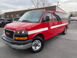2010 GMC Savana 3500 12 Passenger LS Extended Van