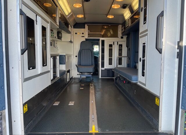 2006 Ford E450 Type III Braun Ambulance 49k Miles full