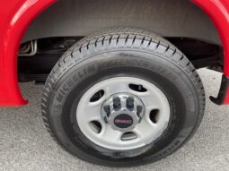 2010 GMC Savana 3500 12 Passenger LS Extended Van full