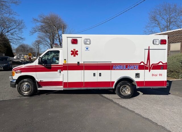 2006 Ford E450 Type III Braun Ambulance 49k Miles full