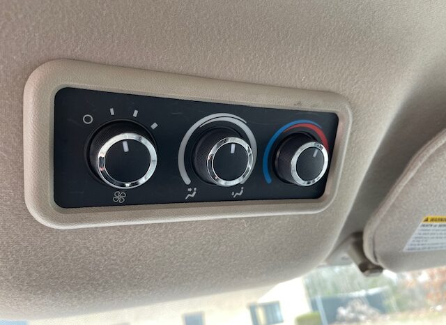 2010 GMC Savana 3500 12 Passenger LS Extended Van full