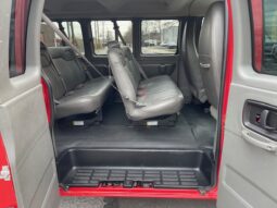 2010 GMC Savana 3500 12 Passenger LS Extended Van full