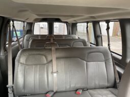 2010 GMC Savana 3500 12 Passenger LS Extended Van full