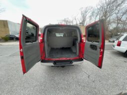 2010 GMC Savana 3500 12 Passenger LS Extended Van full