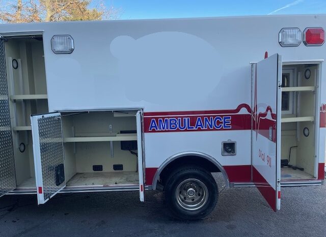 2006 Ford E450 Type III Braun Ambulance 49k Miles full