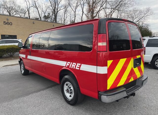 2010 GMC Savana 3500 12 Passenger LS Extended Van full