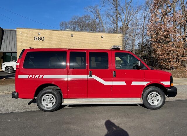 2013 Chevy Express 2500 LS – 12 Passenger Van full