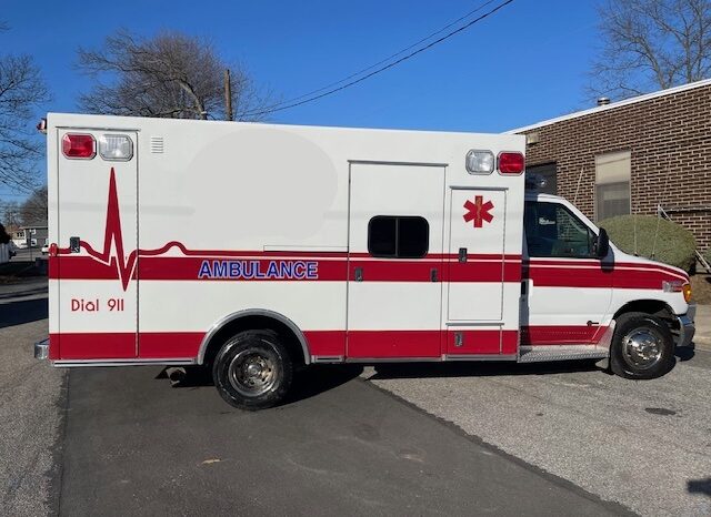 2006 Ford E450 Type III Braun Ambulance 49k Miles full