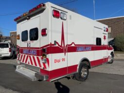 2006 Ford E450 Type III Braun Ambulance 49k Miles full