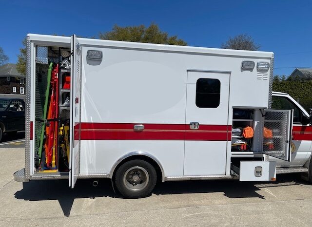 🚑 2016 Ford E450 Super Duty AEV Type III Ambulance – ONLY 31K MILES full