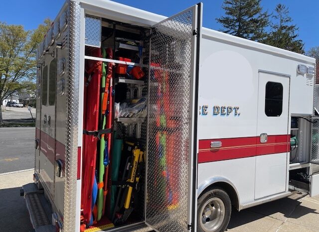 🚑 2017 Ford E450 Super Duty AEV Type III Ambulance – ONLY 35K MILES full