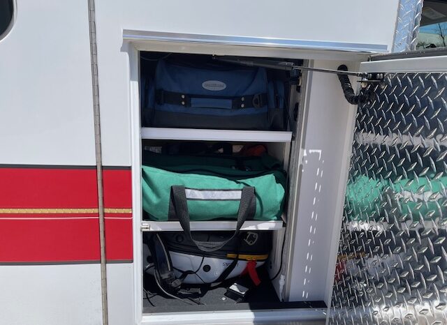 🚑 2017 Ford E450 Super Duty AEV Type III Ambulance – ONLY 35K MILES full