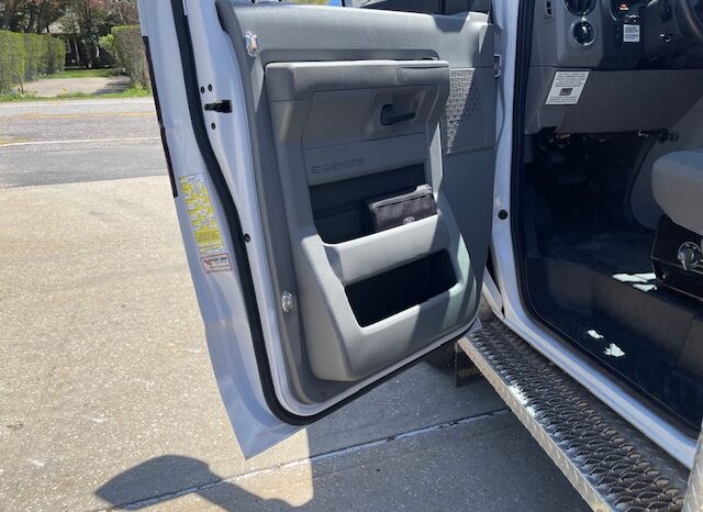 🚑 2016 Ford E450 Super Duty AEV Type III Ambulance – ONLY 31K MILES full