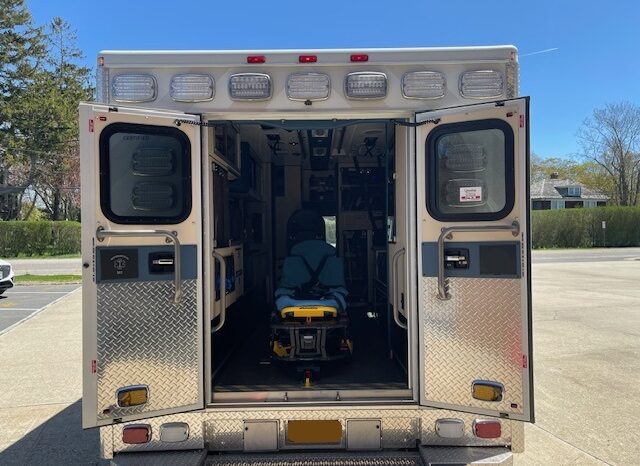 🚑 2017 Ford E450 Super Duty AEV Type III Ambulance – ONLY 35K MILES full