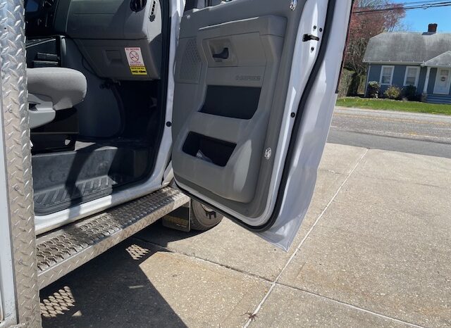 🚑 2016 Ford E450 Super Duty AEV Type III Ambulance – ONLY 31K MILES full