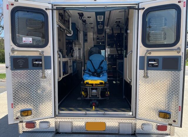 🚑 2016 Ford E450 Super Duty AEV Type III Ambulance – ONLY 31K MILES full