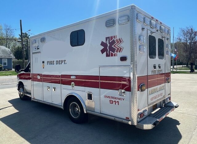 🚑 2016 Ford E450 Super Duty AEV Type III Ambulance – ONLY 31K MILES full