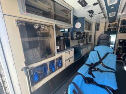 🚑 2017 Ford E450 Super Duty AEV Type III Ambulance – ONLY 35K MILES full