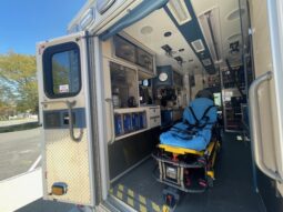 🚑 2016 Ford E450 Super Duty AEV Type III Ambulance – ONLY 31K MILES full