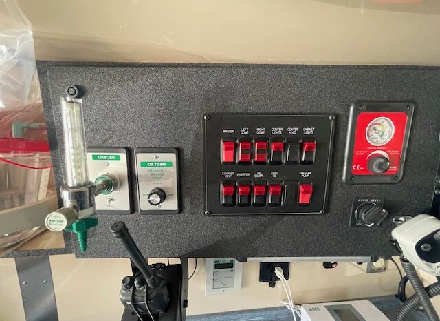 🚑 2016 Ford E450 Super Duty AEV Type III Ambulance – ONLY 31K MILES full