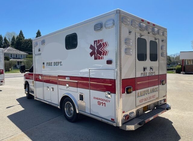 🚑 2017 Ford E450 Super Duty AEV Type III Ambulance – ONLY 35K MILES full