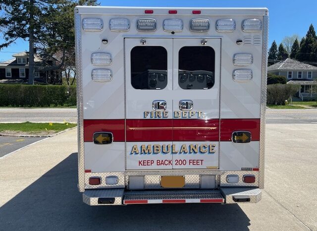 🚑 2016 Ford E450 Super Duty AEV Type III Ambulance – ONLY 31K MILES full