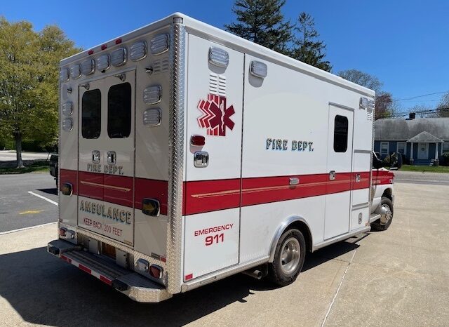 🚑 2017 Ford E450 Super Duty AEV Type III Ambulance – ONLY 35K MILES full