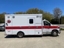 🚑 2016 Ford E450 Super Duty AEV Type III Ambulance – ONLY 31K MILES full
