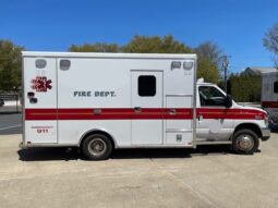 🚑 2017 Ford E450 Super Duty AEV Type III Ambulance – ONLY 35K MILES full